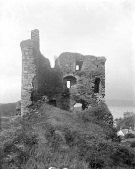 Tarbert, Tarbert Castle.
View from North-East.