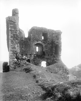 Tarbert, Tarbert Castle.
View from West.