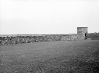 Wall boundary and defence tower/doocot