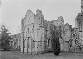 View of chapter house and sacristy E wall.