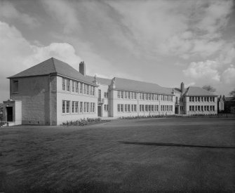 Edinburgh, Niddrie Mains Road, St. Francis School.
General view.