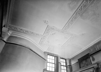 Interior.
Detail of stucco ceiling and cornice.