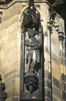 View of statue of the Laird o' Dumbiedykes, on lower tier of NE buttress.