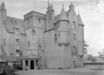 Edinburgh, Glasgow Road, Gogar House.
General view from South.