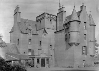 Edinburgh, Glasgow Road, Gogar House.
General view from South West.