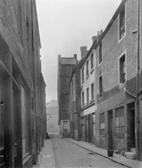 General view of St Mary's Wynd, Stirling (demolished 1926).