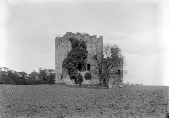 General view from N.