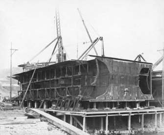 General view caissons 'F', Rosyth Dockyard 
d: 'Mar 31 1913'
