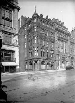Edinburgh, South St. Andrew Street.
General view from South East.