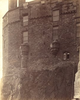 Historic photograph.
View of Palace and rock.