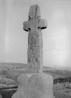 View of Barochan Cross from W.