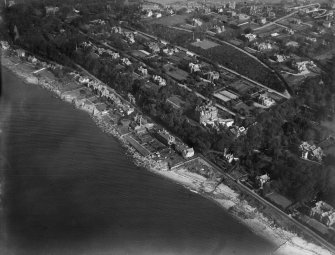 Skelmorlie, general view.  Oblique aerial photograph taken facing north-east.