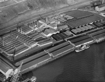 Princess Alexandra Wharf, Dundee.  Oblique aerial photograph taken facing north.   