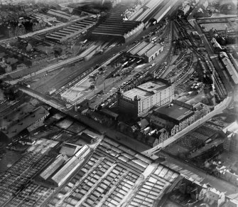 Dewar's Distillery, Glover Street Works, Perth.  Oblique aerial photograph taken facing south-east.