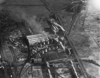 James Dougall and Sons Ltd. Bonnyside Fireclay Works, Hillview Road, Bonnybridge.  Oblique aerial photograph taken facing east.