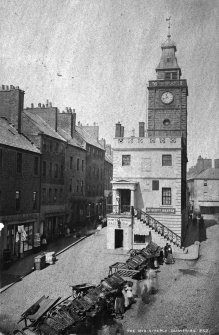 Mid Steeple, High Street, Dumfries.
Elevated view from south with market in progress.
Captioned - The Mid-Steeple Dumfries 252.