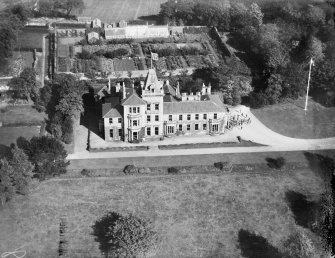 Keil School, Helenslee Road, Dumbarton.  Oblique aerial photograph taken facing north.