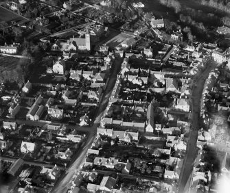 Blairgowrie, general view, showing George Street and James Street Free Church.  Oblique aerial photograph taken facing north.