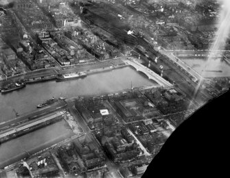 Glasgow, general view, showing George the Fifth Bridge, New Approach Viaduct and Clyde Place Quay.  Oblique aerial photograph taken facing north-east.  This image has been produced from a damaged negative.