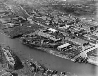 Alexander Stephens and Sons, Linthouse Shipbuilding Yard, Holmfauld Road, Glasgow.  Oblique aerial photograph taken facing north-east.