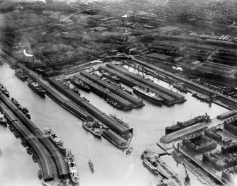 Prince's Dock, Glasgow.  Oblique aerial photograph taken facing south.