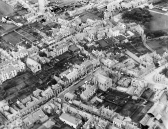 Banff, general view, showing St Andrew's Episcopal Church and Low Street.  Oblique aerial photograph taken facing north-west.