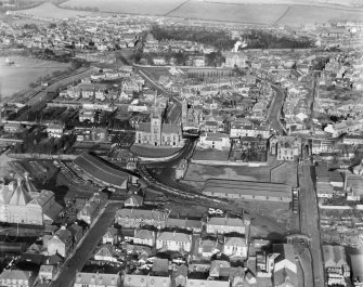 Alloa, general view, showing St Mungo's Parish Church, Town Hall and Ludgate.  Oblique aerial photograph taken facing north.