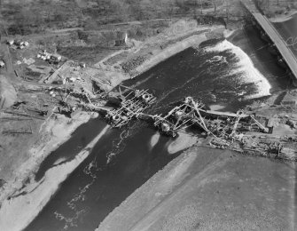 Clyde Bridge, between Hamilton and Motherwell, under construction.  Oblique aerial photograph taken facing east.