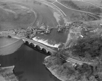 Clyde Bridge, between Hamilton and Motherwell, under construction.  Oblique aerial photograph taken facing north-west.