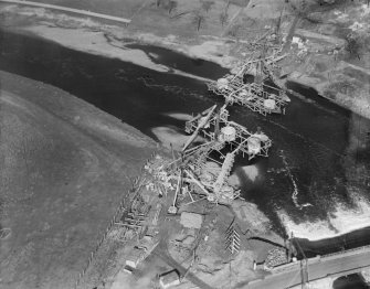 Clyde Bridge, between Hamilton and Motherwell, under construction.  Oblique aerial photograph taken facing north.