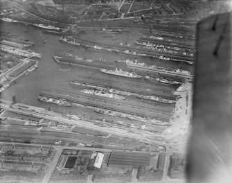 Prince's Dock and Queen's Dock, Glasgow.  Oblique aerial photograph taken facing north.