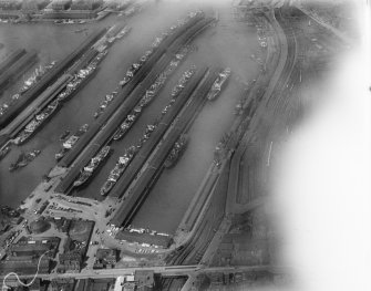 Queen's Dock, Glasgow.  Oblique aerial photograph taken facing west.