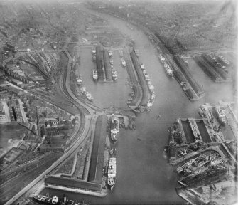 Queen's Dock, Glasgow.  Oblique aerial photograph taken facing east.