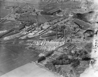 Atlas Brickworks and Etna Brickworks, Bathville, Armadale.  Oblique aerial photograph taken facing north-west.  This image has been produced from a damaged negative.