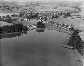 Lochmaben, general view, showing Castle Loch and Lockerbie Road.  Oblique aerial photograph taken facing north-west.
