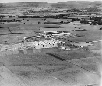 India Tyre and Rubber Co. Factory, Greenock Road, Inchinnan.  Oblique aerial photograph taken facing north.