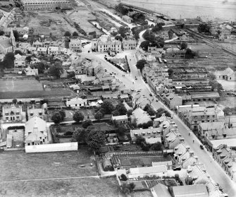 Inverurie, general view, showing High Street and Market Place.  Oblique aerial photograph taken facing north.