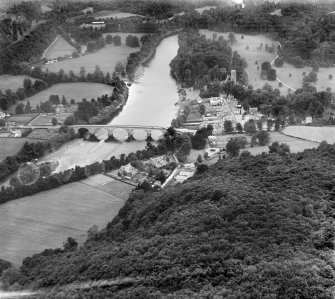 Dunkeld, general view, showing Dunkeld Bridge and Cathedral Street.  Oblique aerial photograph taken facing west.