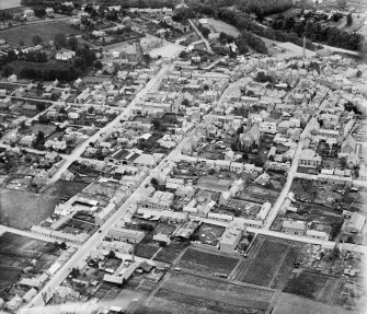 Blairgowrie, general view, showing Perth Street and George Street.  Oblique aerial photograph taken facing north.