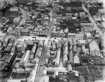 Huntly, general view, showing Duke Street and The Square.  Oblique aerial photograph taken facing east.