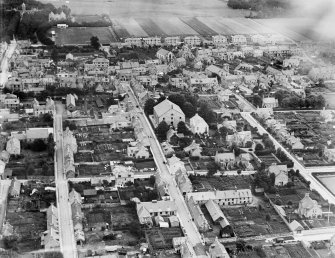 Huntly, general view, showing Parish Church, Church Street and Victoria Road.  Oblique aerial photograph taken facing north-east.
