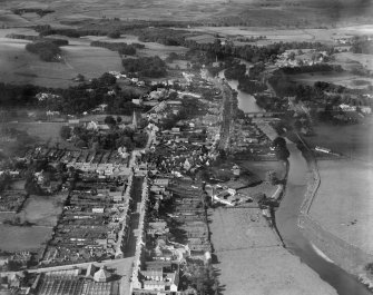 Newton Stewart, general view, showing Victoria Street and Queen Street.  Oblique aerial photograph taken facing north.