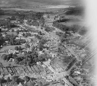 Newton Stewart, general view, showing Victoria Street and Penninghame Parish Church, Church Street.  Oblique aerial photograph taken facing north.