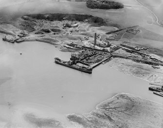 Tilbury Contracting and Dredging Co. Ltd. Quarry and Thomas Ward and Sons Shipbreaking Yard, Inverkeithing.  Oblique aerial photograph taken facing south.