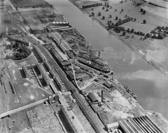 Barclay, Curle and Co. Ltd. Elderslie Shipyard, Glasgow.  Oblique aerial photograph taken facing south.