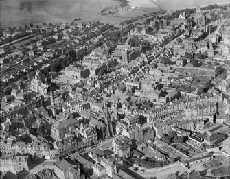 Stirling, general view, showing Spittal Street and Sauchie House.  Oblique aerial photograph taken facing west.