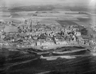 Pittenweem, general view, showing Pittenweem Harbour and Charles Street.  Oblique aerial photograph taken facing north.