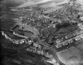 Pittenweem, general view, showing Pittenweem Harbour and Priory.  Oblique aerial photograph taken facing west.