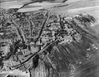 St Andrews, general view, showing St Andrews Cathedral and North Street.  Oblique aerial photograph taken facing west.