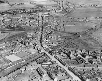 Cowdenbeath, general view, showing Bridge Street and High Street.  Oblique aerial photograph taken facing north.